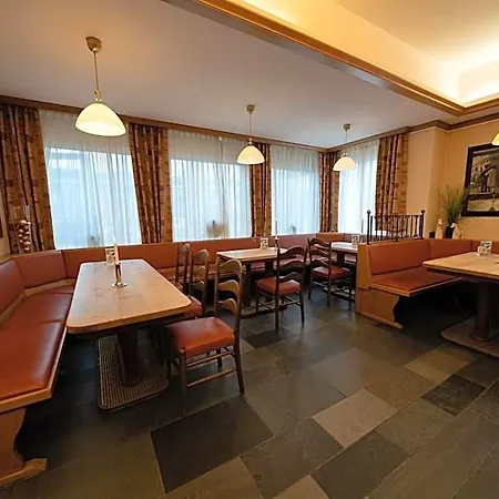 Szálloda Emshof 3*